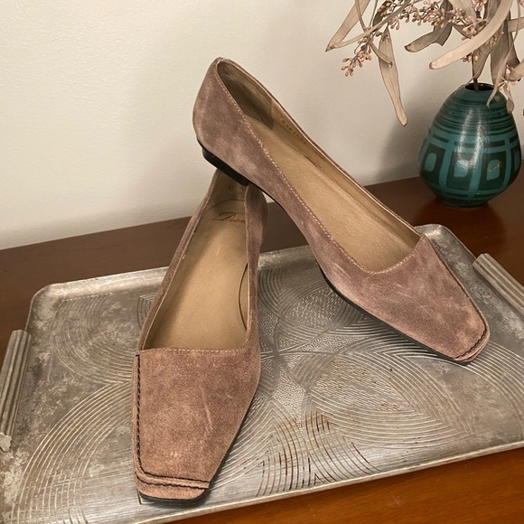 Mocha Brown Suade Delman loafers - Picture 2 of 4